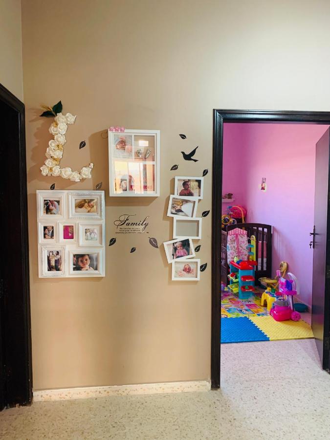 Laura'S Modern Villa Medeba Dış mekan fotoğraf