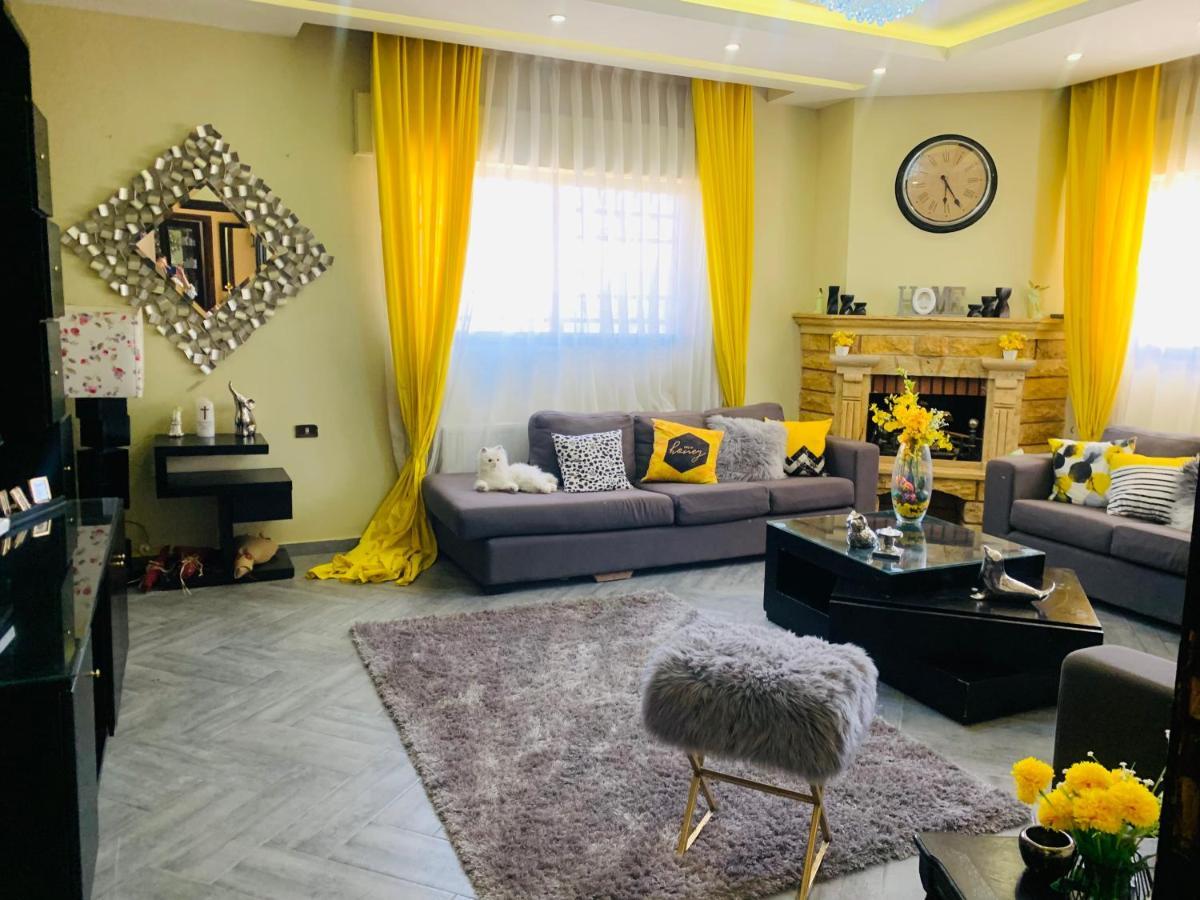 Laura'S Modern Villa Medeba Dış mekan fotoğraf