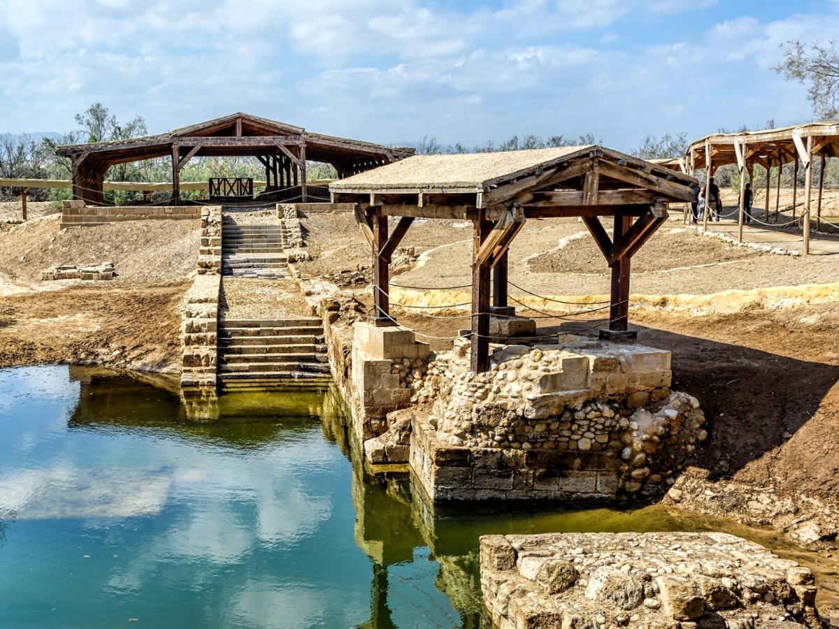 Laura'S Modern Villa Medeba Dış mekan fotoğraf